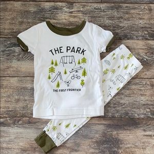 ‼️5 for $10‼️ Boys two piece PJ Set